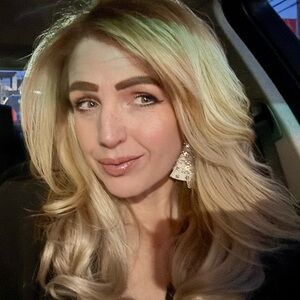 Meet your Posher, Nadine